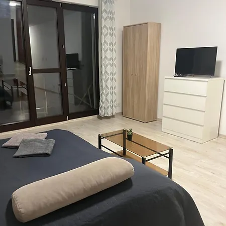 Link Wola Apartment Warschau
